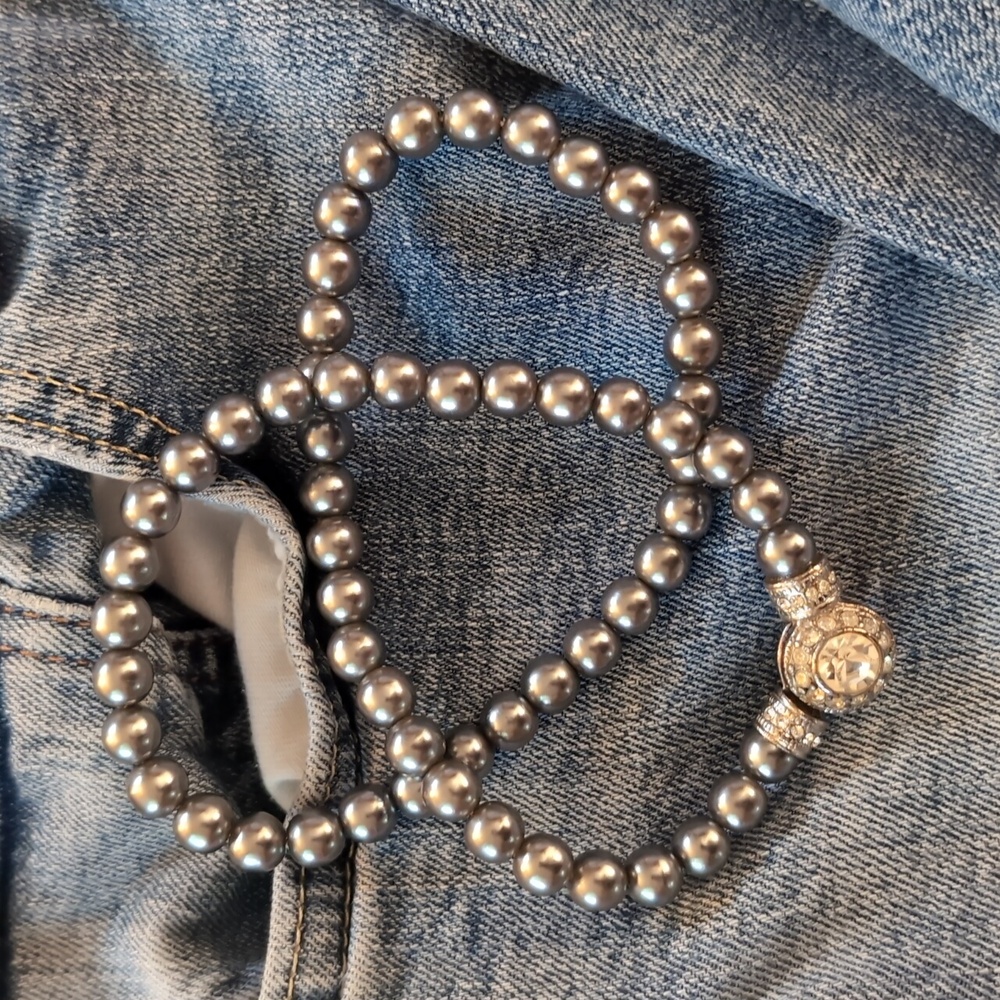 Silver beaded necklace